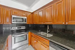 152 Lake Arbor Dr, Palm Springs, FL 33461 - Photo 7