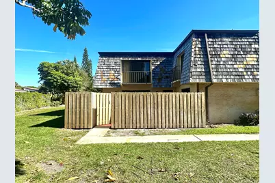 152 Lake Arbor Drive, Palm Springs, FL 33461 - Photo 1