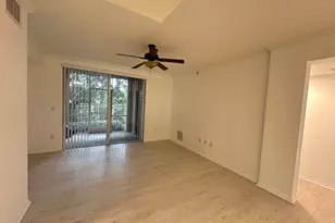 6410 Emerald Dunes Dr, West Palm Beach, FL 33411 - Photo 7