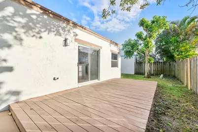 1410 SW 85th Avenue, Pembroke Pines, FL 33025 - Photo 31