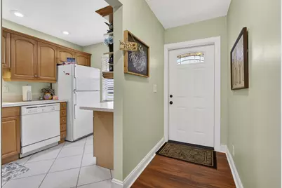 135 Lake Anne Drive, West Palm Beach, FL 33411 - Photo 5