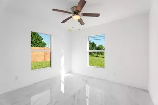 884 SW Thrift Ave, Port Saint Lucie, FL 34953 - Photo 19