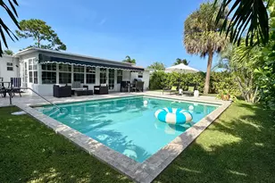 360 Alhambra Pl, West Palm Beach, FL 33405 - Photo 1