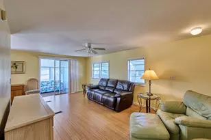 8217 SE Swan Ave, Hobe Sound, FL 33455 - Photo 9