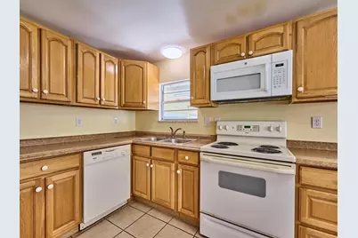 8217 SE Swan Avenue, Hobe Sound, FL 33455 - Photo 19