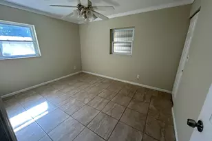 166 S Entrada Ave, Port Saint Lucie, FL 34952 - Photo 7