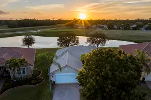 558 Waverly Cir, Port Saint Lucie, FL 34983 - Photo 3