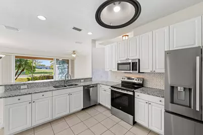 558 Waverly Circle, Port Saint Lucie, FL 34983 - Photo 11