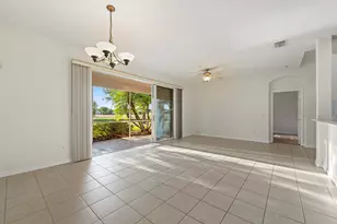 558 Waverly Cir, Port Saint Lucie, FL 34983 - Photo 9