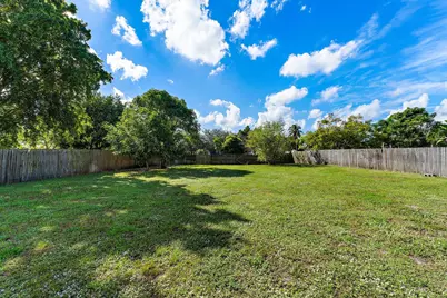 208 Las Palmas Street, Royal Palm Beach, FL 33411 - Photo 45
