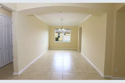 11881 SW Crestwood Circle, Port Saint Lucie, FL 34987 - Photo 9