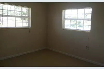 203 SE 4 Avenue, Boynton Beach, FL 33435 - Photo 3