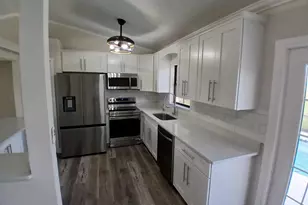 2358 SE Heathwood Cir, Port Saint Lucie, FL 34952 - Photo 3