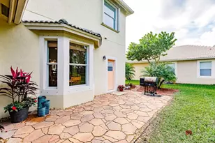 8503 Portobello Ln, Palm Beach Gardens, FL 33418 - Photo 11