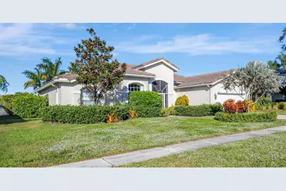 11223 Edgewater Circle, Wellington, FL 33414 - Photo 3