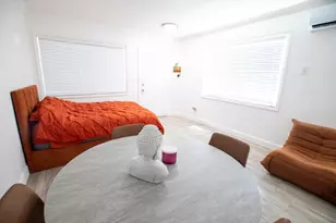 740 11th St, Miami Beach, FL 33139 - Photo 15