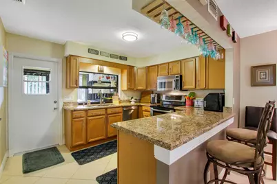 2046 Cove Lane, North Palm Beach, FL 33408 - Photo 7