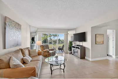 3871 Via Poinciana, Unit #403, Lake Worth, FL 33467 - Photo 5