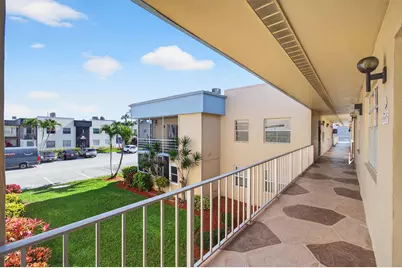 222 Burgundy E, Delray Beach, FL 33484 - Photo 7