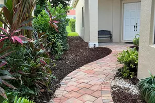 7131 Dubonnet Dr E, Boca Raton, FL 33433 - Photo 5