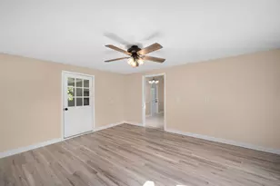 422 Coconut Ave E, Port Saint Lucie, FL 34952 - Photo 17