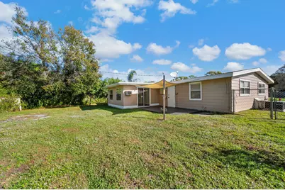 422 Coconut Avenue E, Port Saint Lucie, FL 34952 - Photo 19