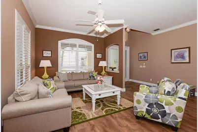 587 NW Lambrusco Drive, Port Saint Lucie, FL 34986 - Photo 9