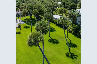 11450 S Indian River Drive, Sebastian, FL 32958 - Photo 17