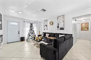 237 SW 5th Ave, Boynton Beach, FL 33435 - Photo 5