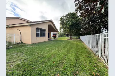 4910 SE Askew Avenue, Stuart, FL 34997 - Photo 3