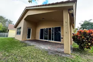 4910 SE Askew Ave, Stuart, FL 34997 - Photo 5