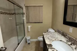 982 Overbrook Pl, West Palm Beach, FL 33413 - Photo 9