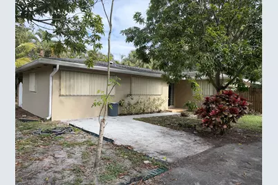 982 Overbrook Place, West Palm Beach, FL 33413 - Photo 3
