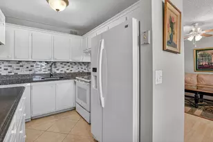 326 Farnham P, Deerfield Beach, FL 33442 - Photo 21