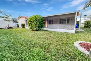 8900 NW 11th St, Pembroke Pines, FL 33024 - Photo 5