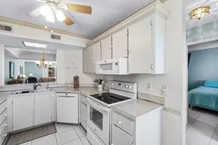 23345 Carolwood Ln, Boca Raton, FL 33428 - Photo 5