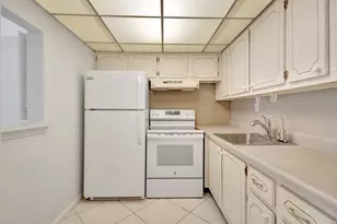398 Sheffield Q, West Palm Beach, FL 33417 - Photo 15