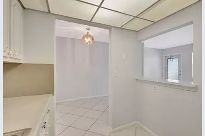 398 Sheffield Q, West Palm Beach, FL 33417 - Photo 17
