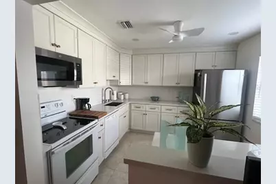 27 Capri, Unit #A, Delray Beach, FL 33484 - Photo 3