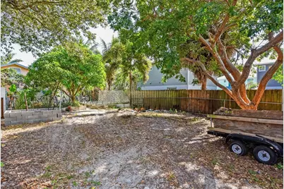 317 N D Street E, Lake Worth Beach, FL 33460 - Photo 29