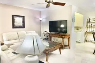 1050 Cornwall C, Boca Raton, FL 33434 - Photo 7