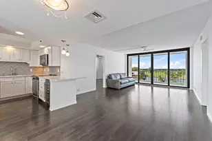 336 Golfview Road Unit, North Palm Beach, FL 33408 - Photo 3
