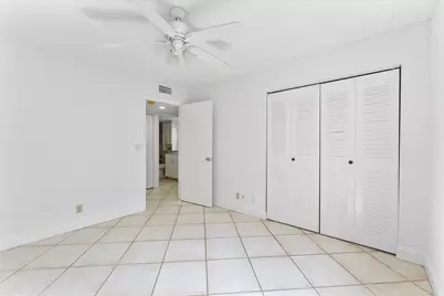 15234 Lakes Of Delray Boulevard, Unit #247, Delray Beach, FL 33484 - Photo 17