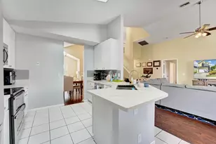 2008 Normandy Cir, West Palm Beach, FL 33409 - Photo 29