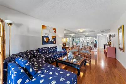 3186 Via Poinciana, Unit #111, Lake Worth, FL 33467 - Photo 7
