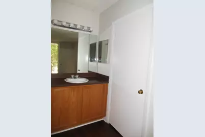 708 Executive Center Drive, Unit #24, West Palm Beach, FL 33401 - Photo 7