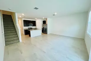 418 Salisbury Cir, Fort Pierce, FL 34982 - Photo 5