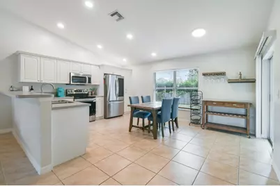 2352 SE Monroe Street, Stuart, FL 34997 - Photo 9