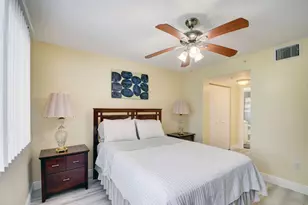 300 Crestwood Ct N, Royal Palm Beach, FL 33411 - Photo 17