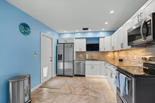 315 SW 6th Ct, Boynton Beach, FL 33426 - Photo 3